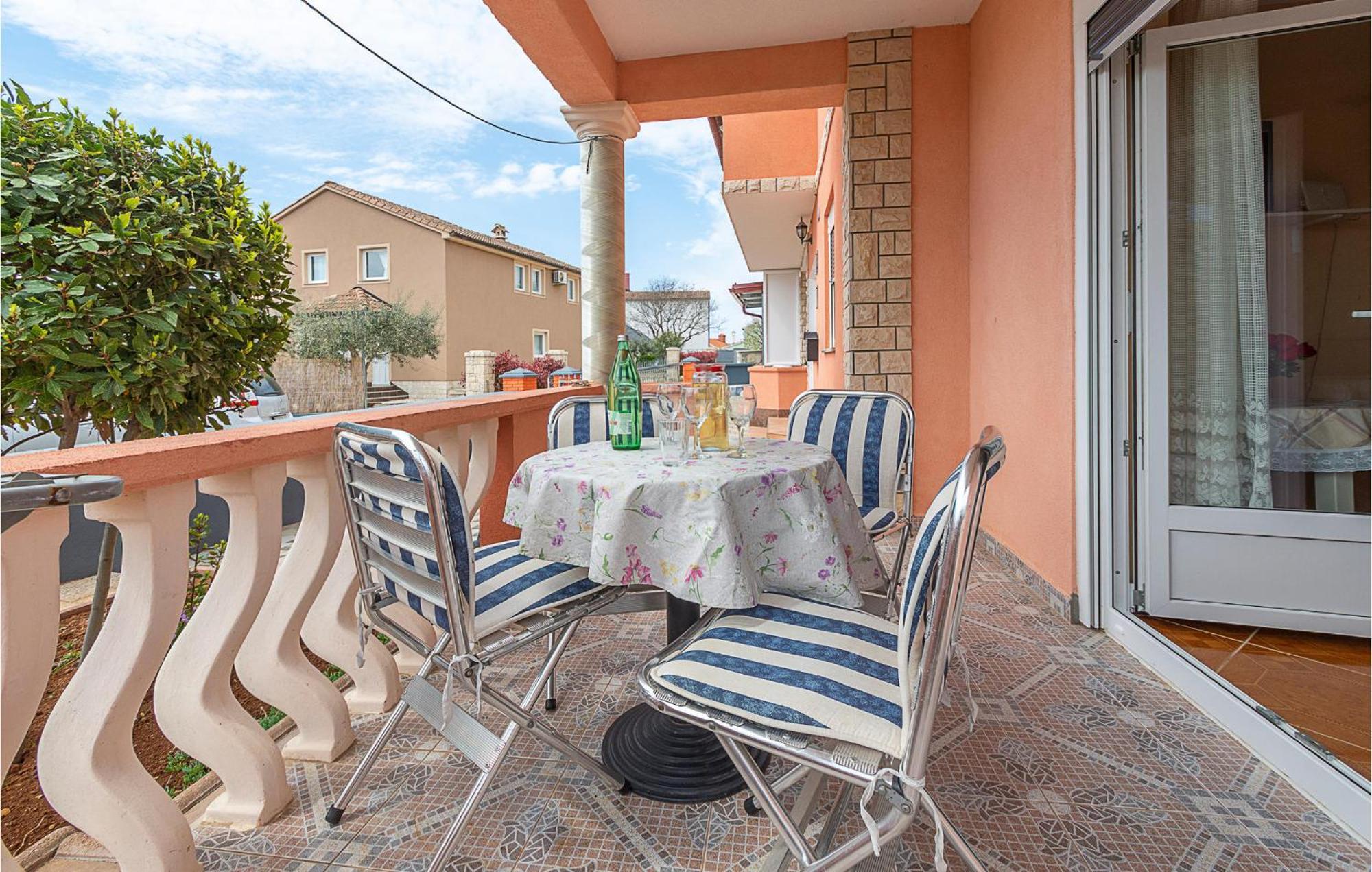 1 Bedroom Nice Apartment In Betiga Barbariga Εξωτερικό φωτογραφία