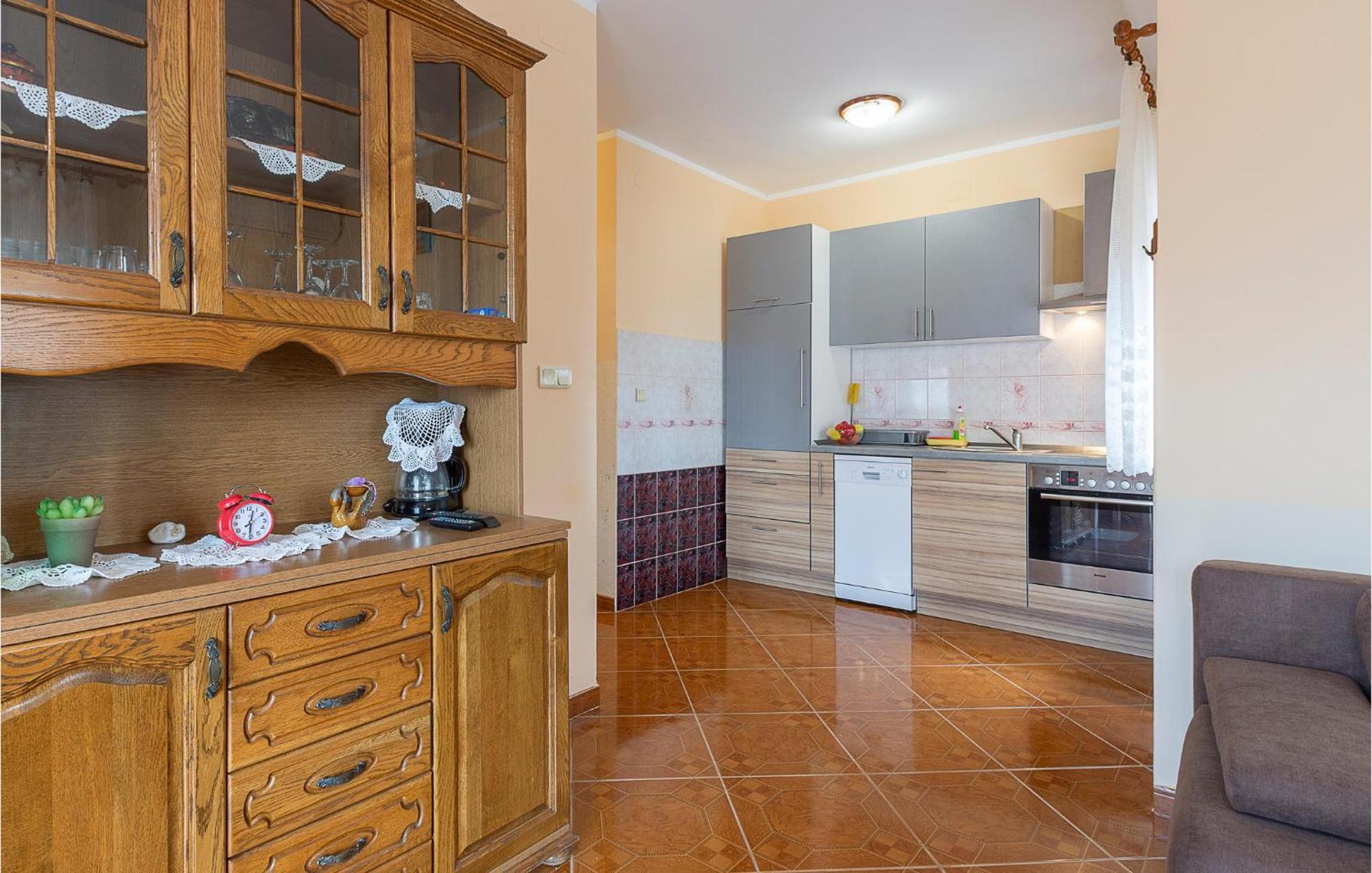 1 Bedroom Nice Apartment In Betiga Barbariga Εξωτερικό φωτογραφία